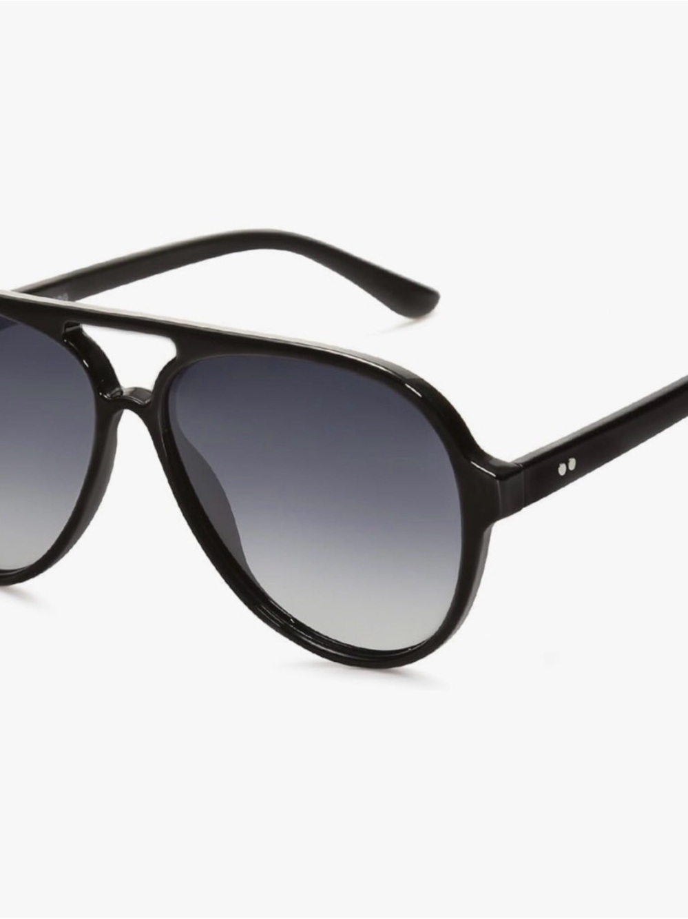 Classic Black Aviator Sunglasses with uv400 lenses
